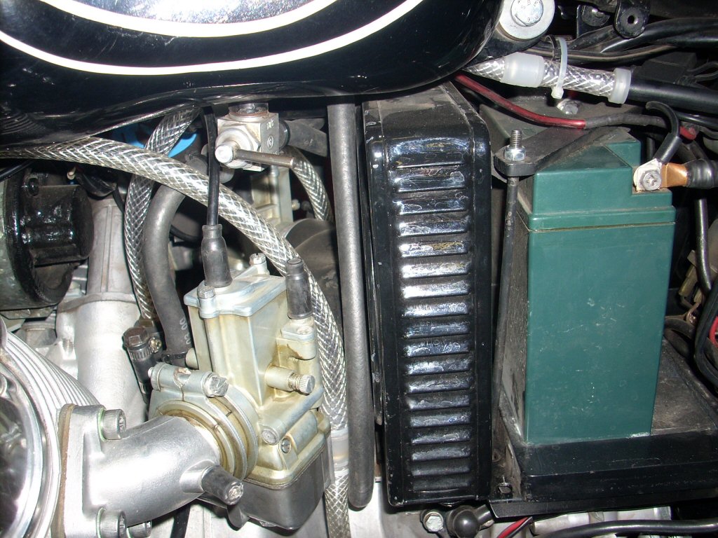 Bunn Breather installed on a Moto Guzzi Eldorado.