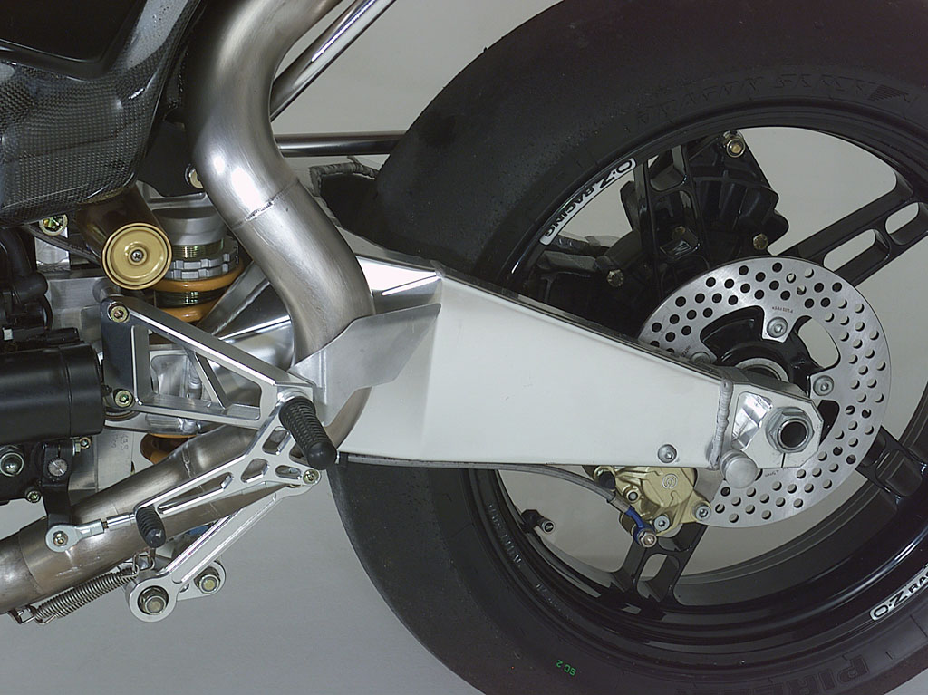 Moto Guzzi MGS/01 (2003 June)Download full-size tif image