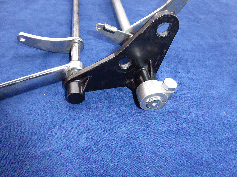 Moto Guzzi 850 T shift and brake linkage.