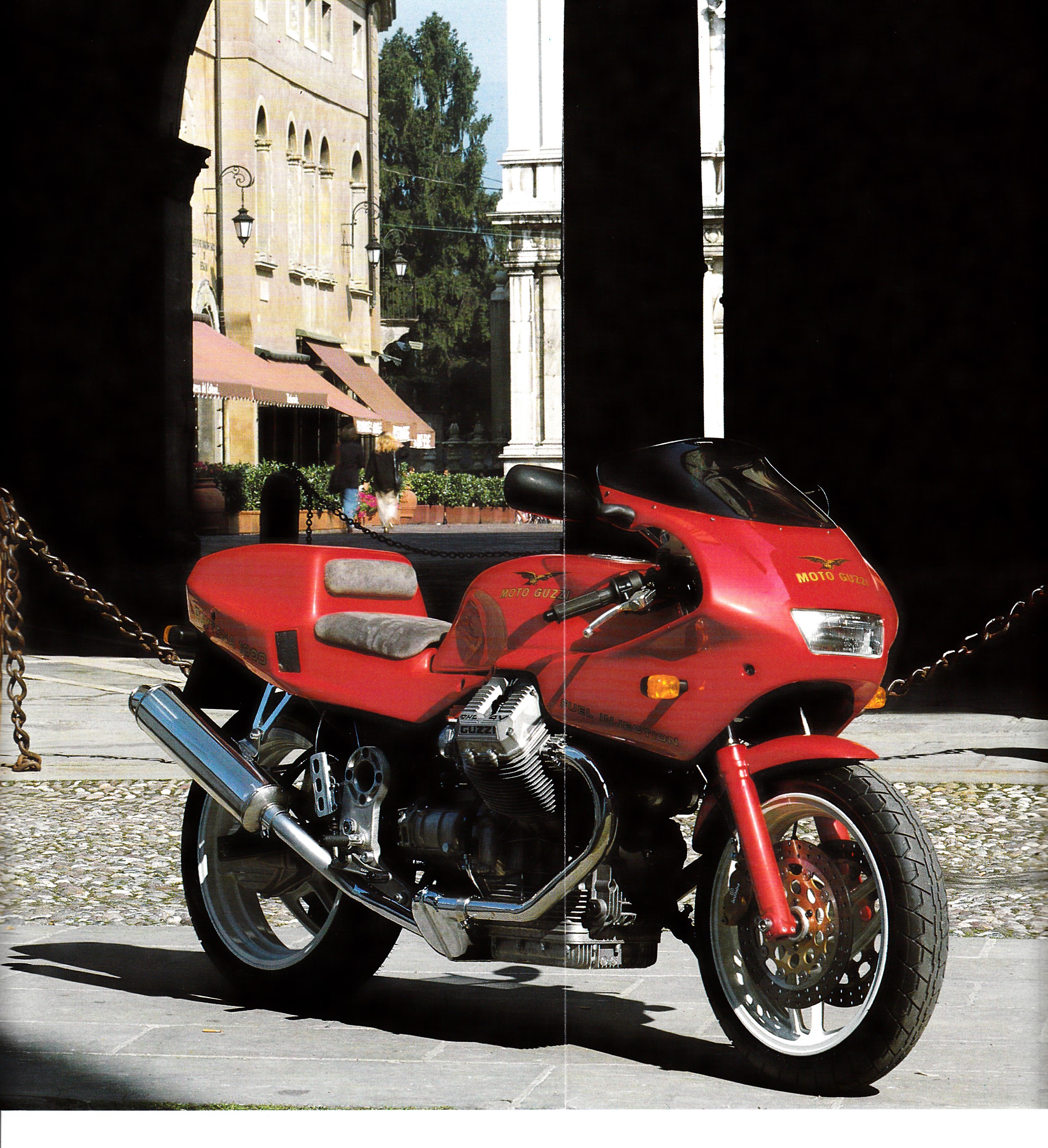 Brochure - Moto Guzzi Daytona 1000 (2 fold)