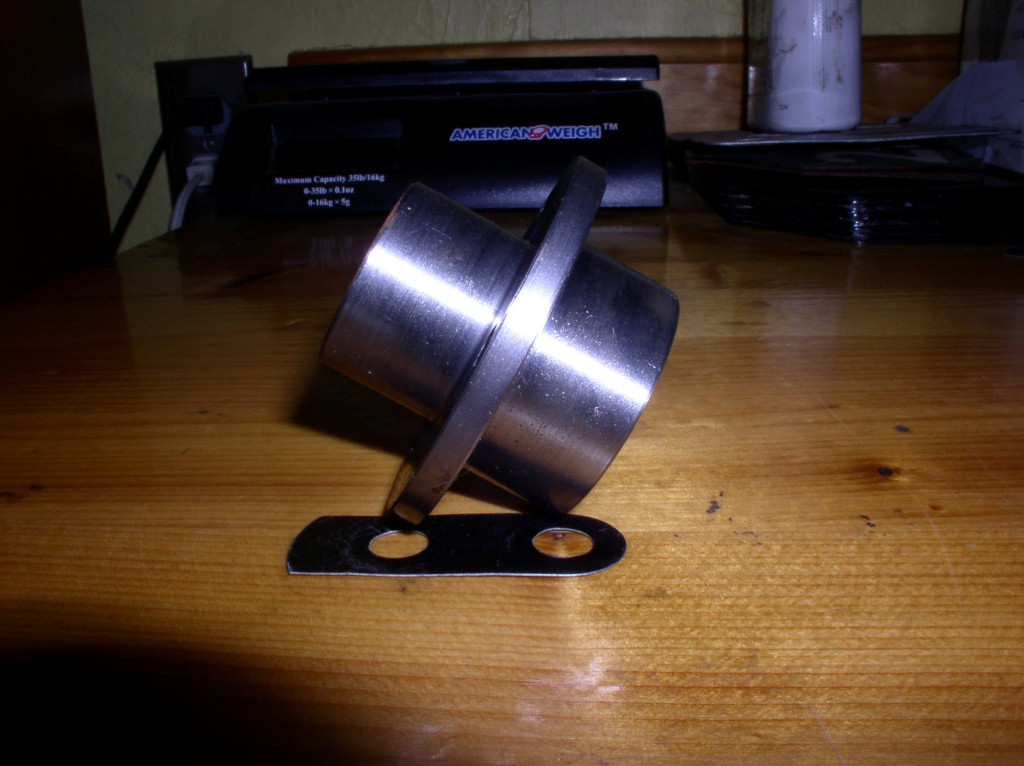 Crankshaft pulley adapter for using later crankshafts.