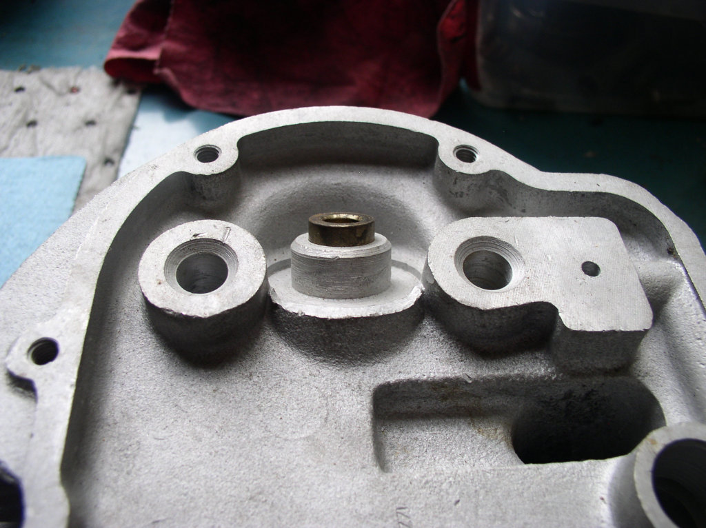 A-series Ambassador cylinder head with extra casting. This cylinder head supports the use of a single valve spring.