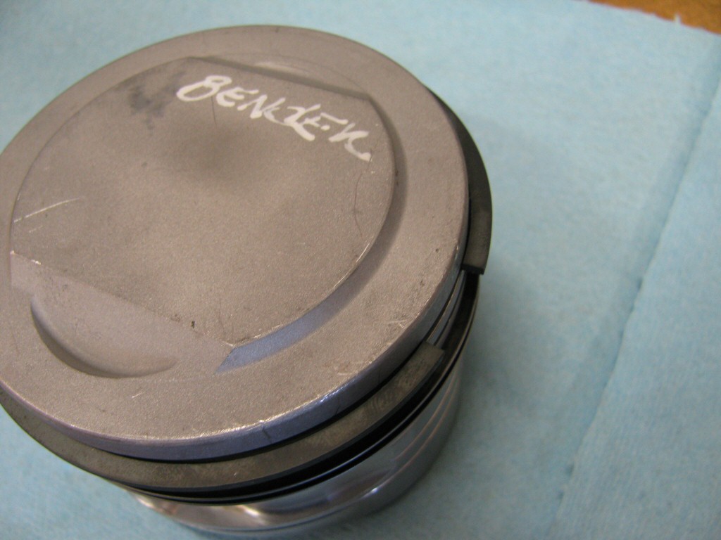 Rings fit to the right piston. This series of photos is intended to show the careful ring gap placement, as per the instructions provided by the piston ring manufacturer (TotalSeal).