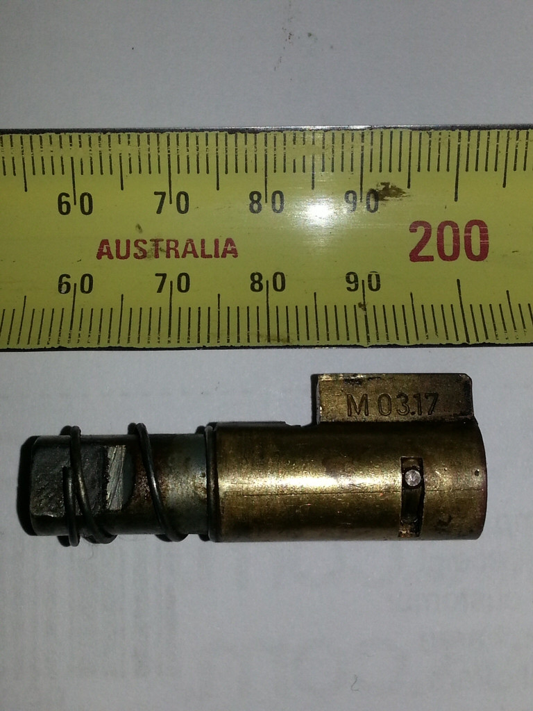 The length of the lug is 15 mm.