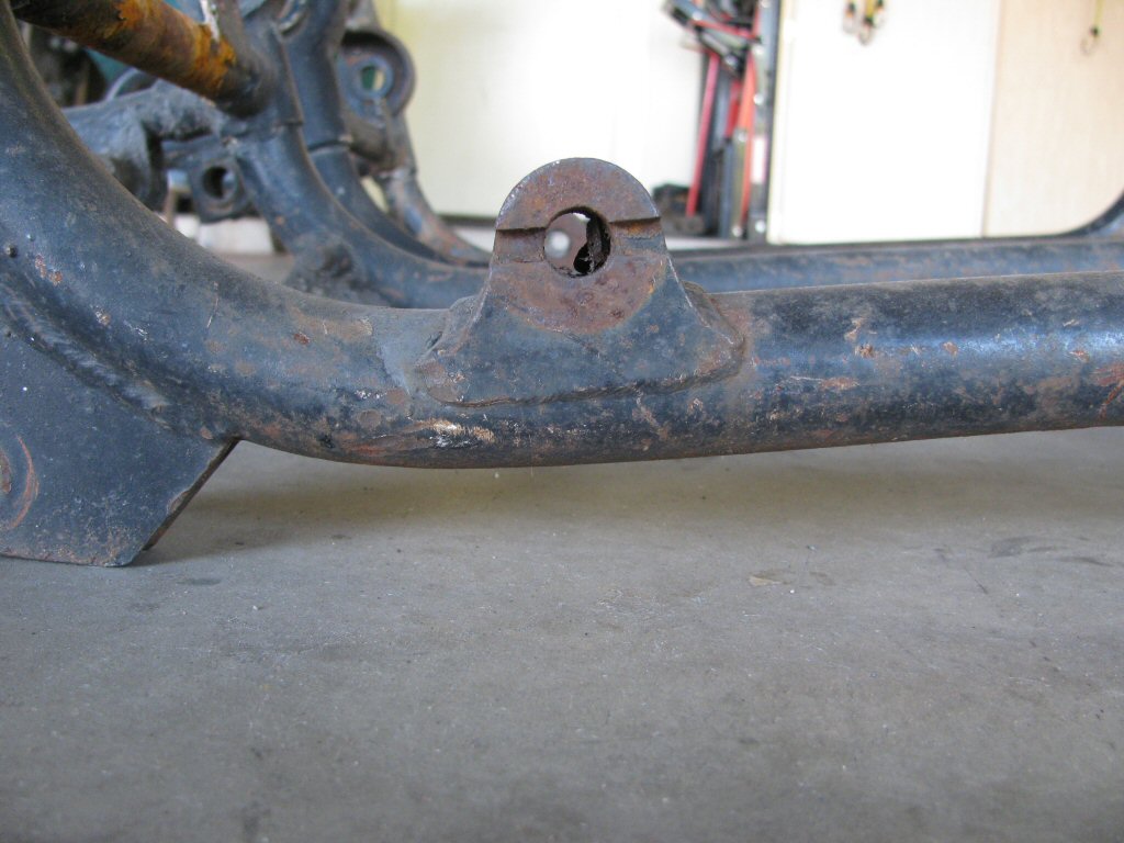 Alignment of the rear transmission mounts.