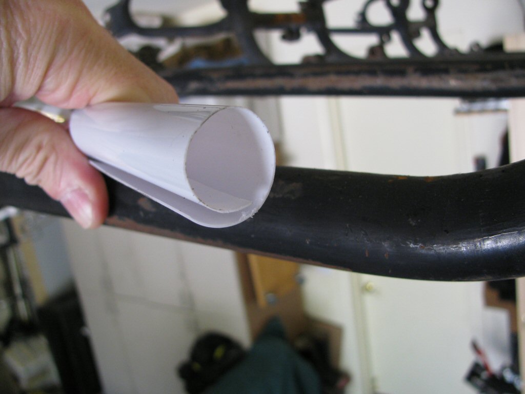 Use a plastic shower curtain rod cover to protect the paint on the frame when installing the engine on Moto Guzzi V700, V7 Special, Ambassador, 850 GT, 850 GT California, Eldorado, 850 California Police models.