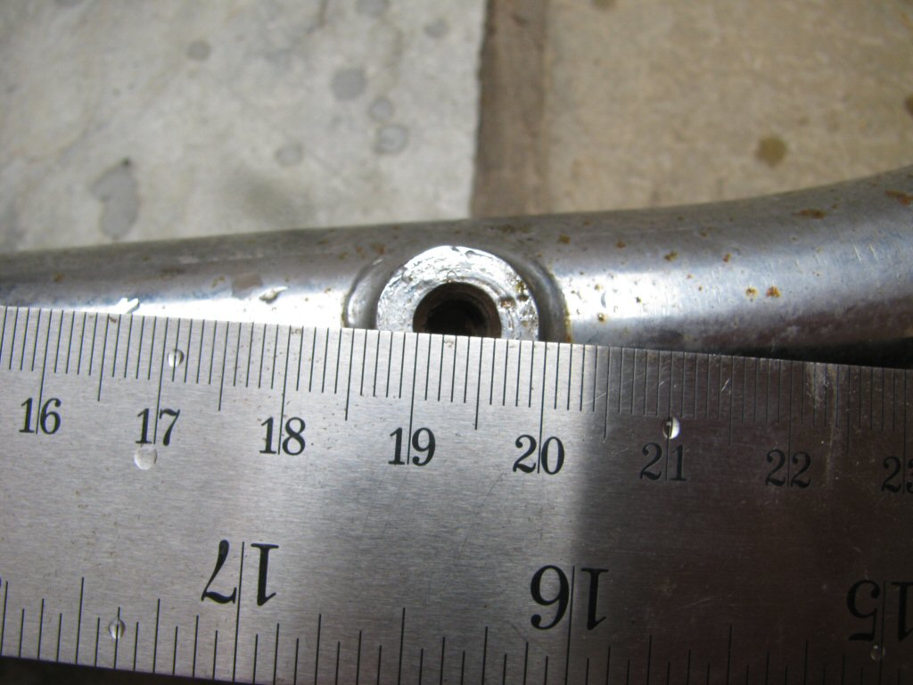 Left side crash bar; ~193 mm measurement.