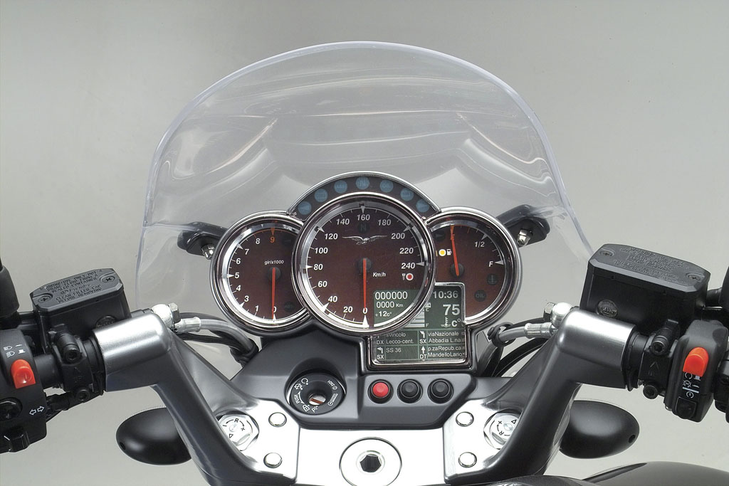 Moto Guzzi Breva 1100 (2004)Download full-size tif image