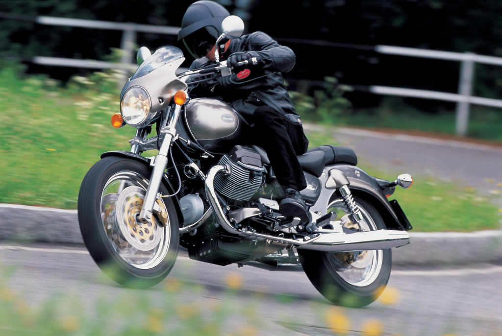 Moto Guzzi California Titanium (2003)Download full-size tif image
