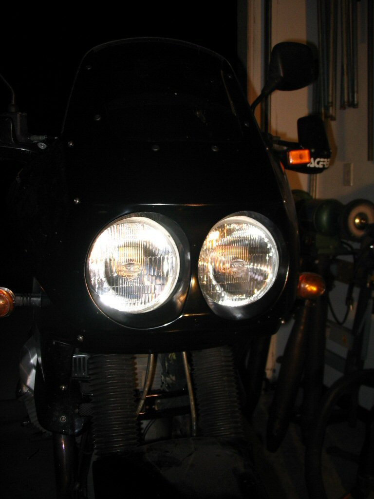 Painted fairing and headlight. Mounting a Yamaha FZR headlight to a Moto Guzzi Quota 1100 ES.