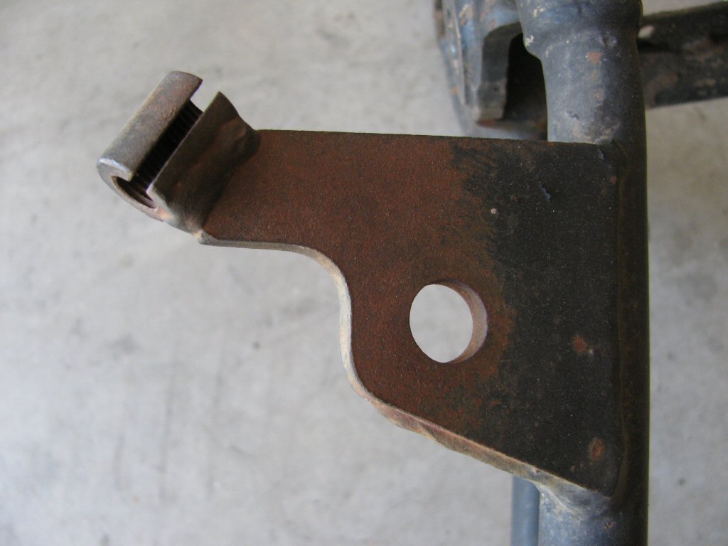 Siren bracket as fit to the frame of some V700, V7 Special, Ambassador, 850 GT, 850 GT California, Eldorado, and 850 California Police motorcycles for police applications. It is made from steel 5 mm thick.