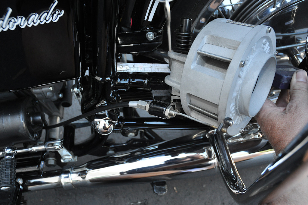 Friction siren as fit to some V700, V7 Special, Ambassador, 850 GT, 850 GT California, Eldorado, and 850 California Police motorcycles for police applications.