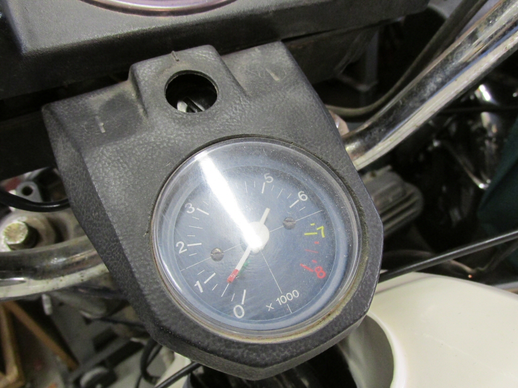 Moto Guzzi V1000 G5 tachometer.