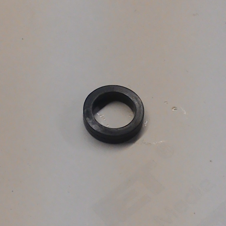 Square section O-ring.