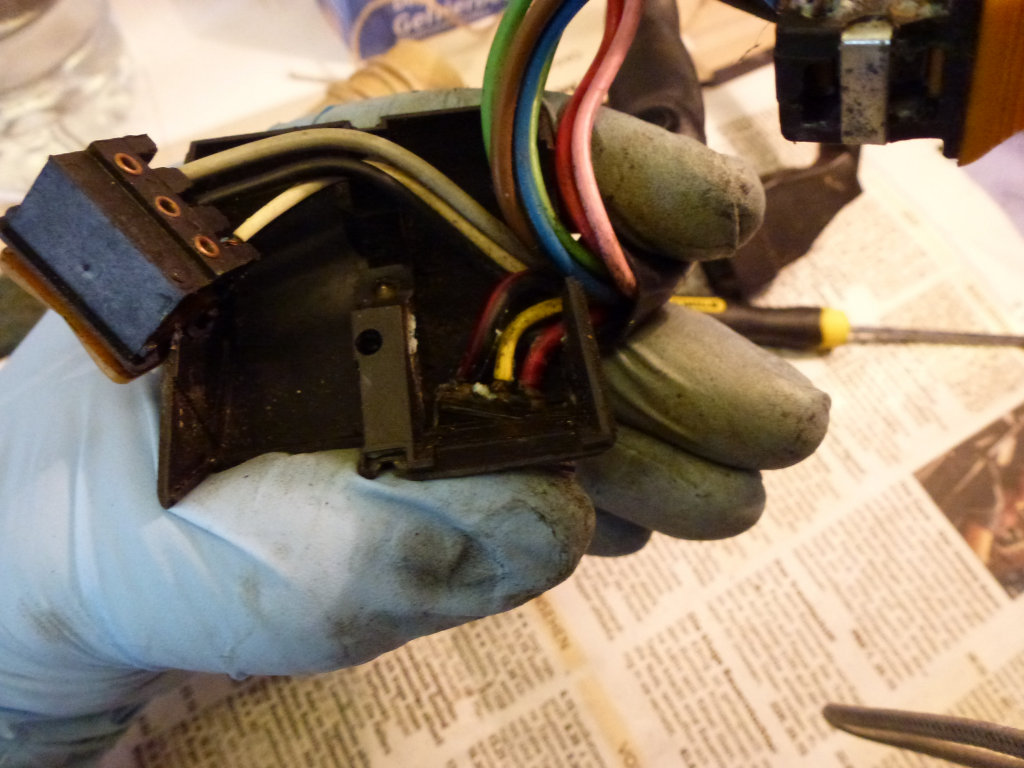 Left handlebar switch wiring for a Moto Guzzi Le Mans II with the printed circuit instrument panel (MG# 14738055).